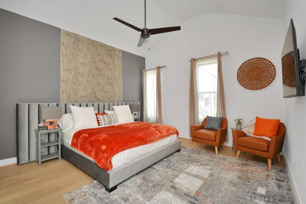 יוסטון Blissful Getaway Home With Hot Tub & Backyard Near Downtown מראה חיצוני תמונה