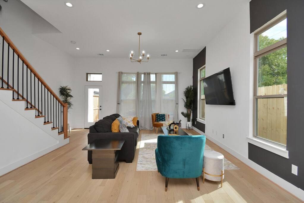 יוסטון Blissful Getaway Home With Hot Tub & Backyard Near Downtown מראה חיצוני תמונה