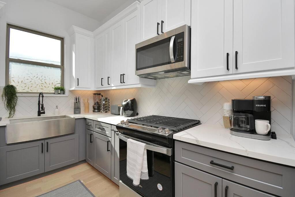יוסטון Blissful Getaway Home With Hot Tub & Backyard Near Downtown מראה חיצוני תמונה