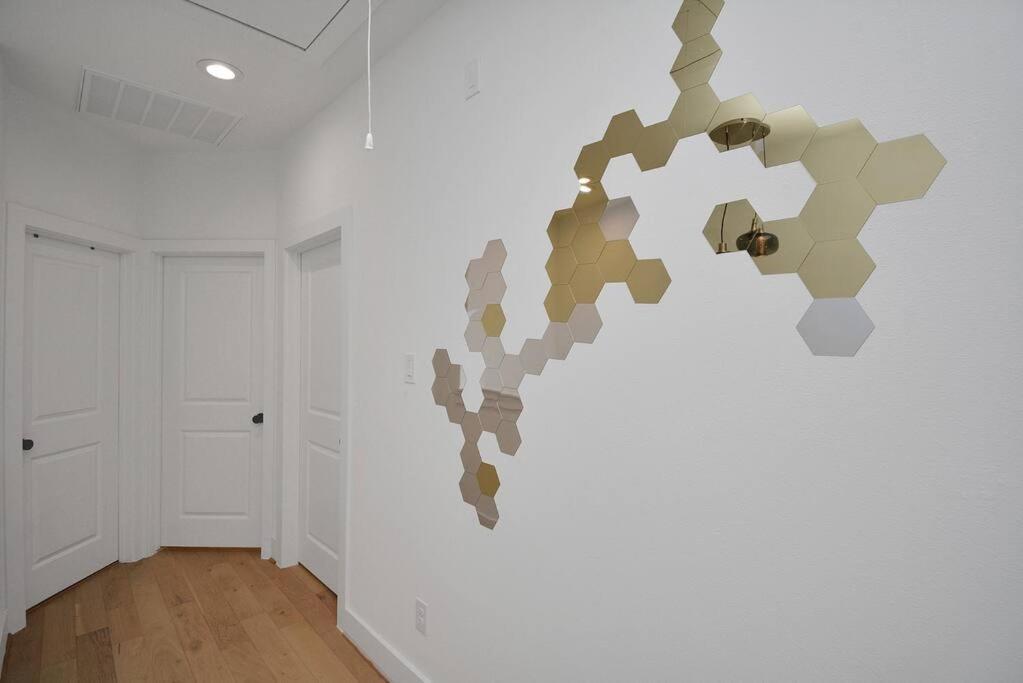 יוסטון Blissful Getaway Home With Hot Tub & Backyard Near Downtown מראה חיצוני תמונה
