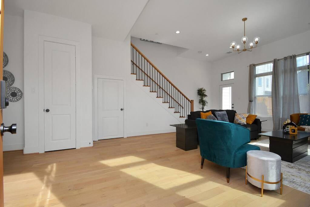 יוסטון Blissful Getaway Home With Hot Tub & Backyard Near Downtown מראה חיצוני תמונה